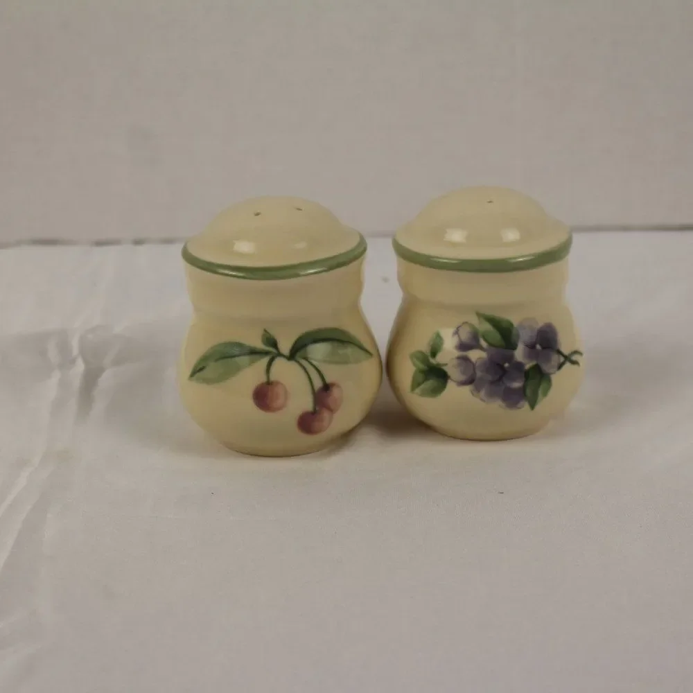 Salt& Pepper Set